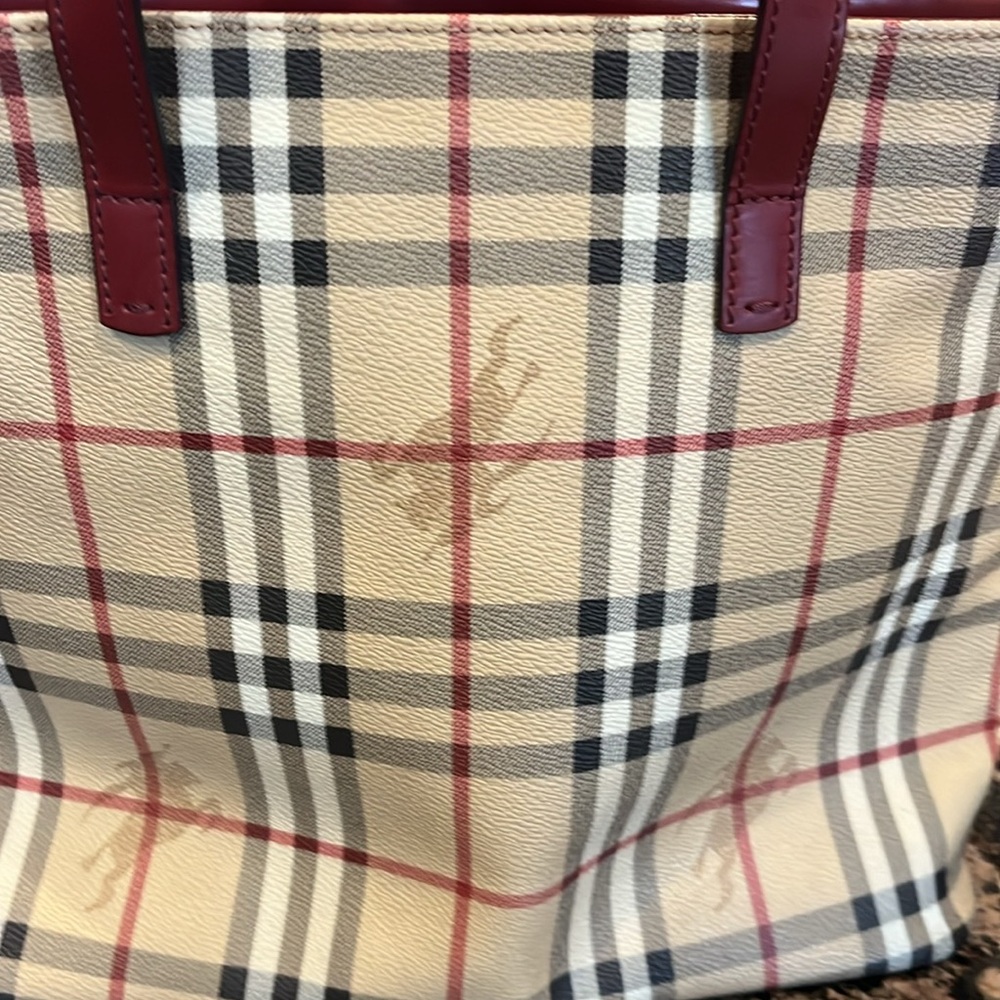 Burberry purse - Picture 4 of 4